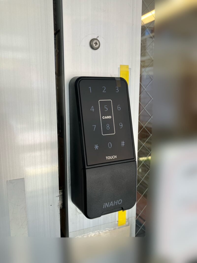 中野区 施設出入口の電子錠の交換