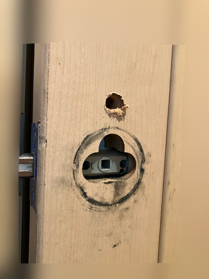 中野区 トイレのレバーハンドル故障による交換