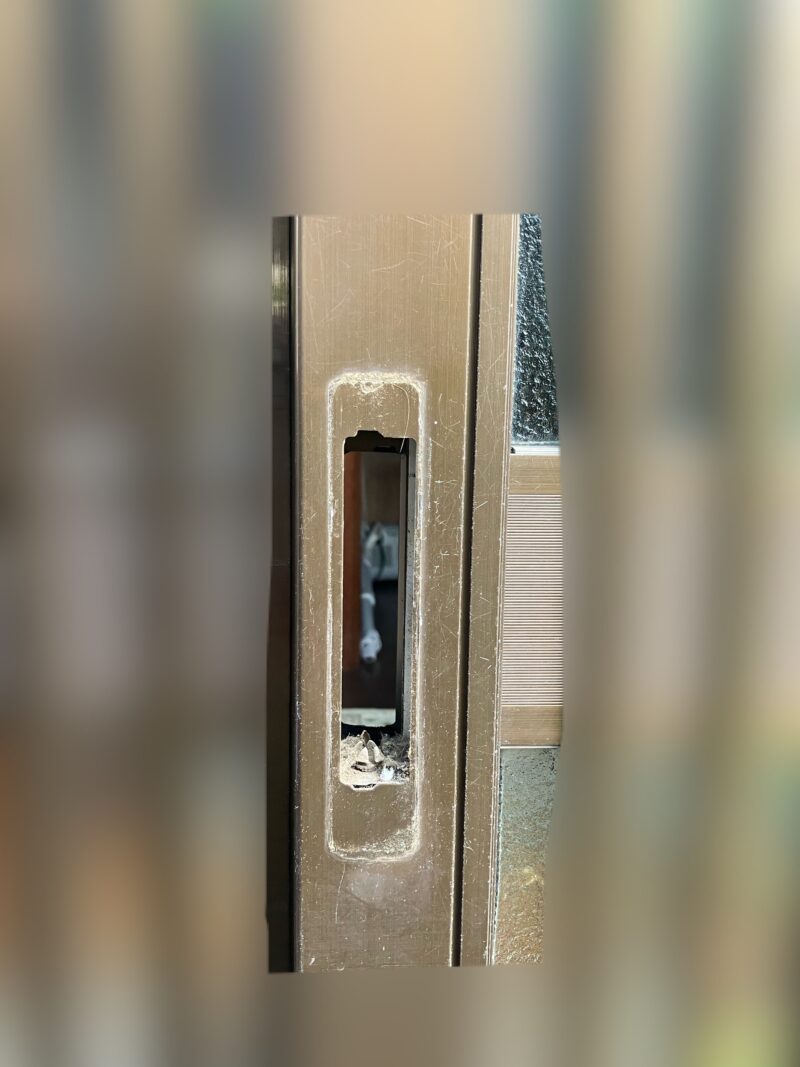 中野区 引き戸の故障による鍵交換