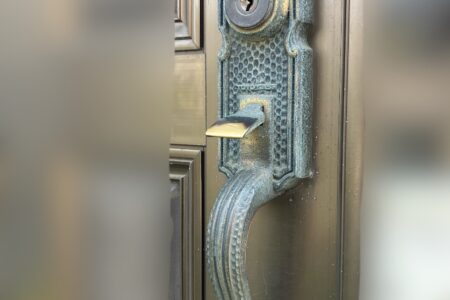 中野区　サムラッチ錠前の不具合による交換