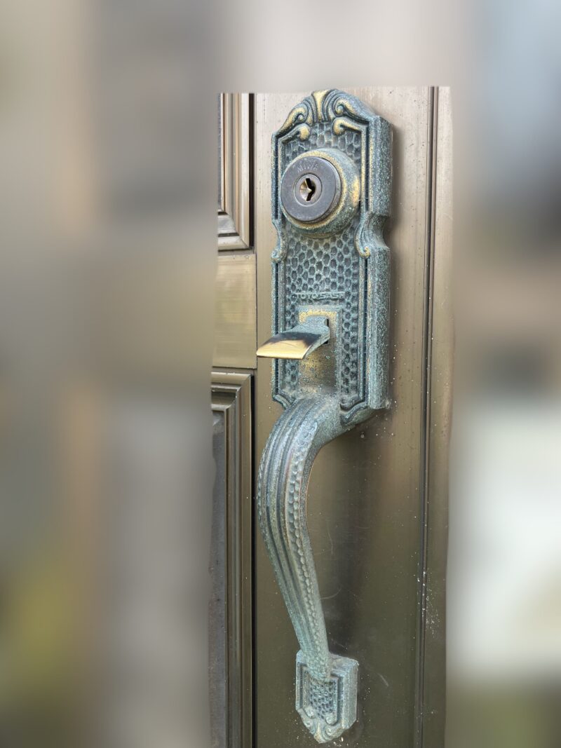 サムラッチ錠前の不具合による交換