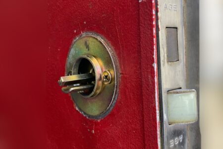 中野区　ドアノブが外れて交換