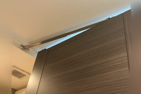 中野区　室内ドアクローザーの不具合による修理