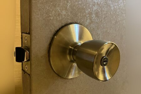 中野区　ドアノブ誤作動による交換