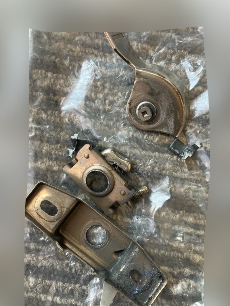 練馬区 ベランダ窓冊子 クレセント交換工事