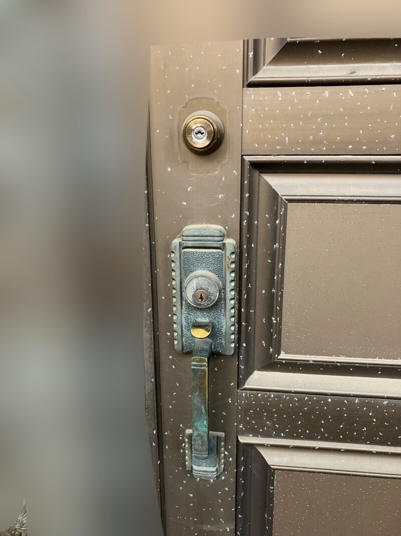 練馬区 玄関サムラッチ錠交換工事(経年劣化・防犯性向上)