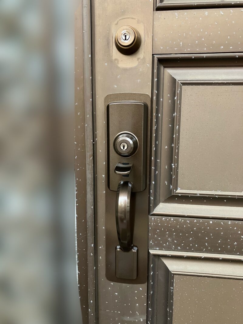 練馬区 玄関サムラッチ錠交換工事(経年劣化・防犯性向上)