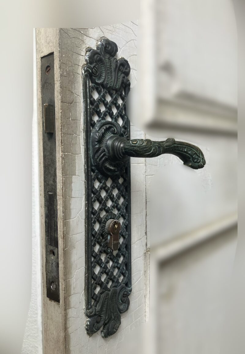 杉並区 アンティーク錠(ITALY Viro)シリンダー交換工事