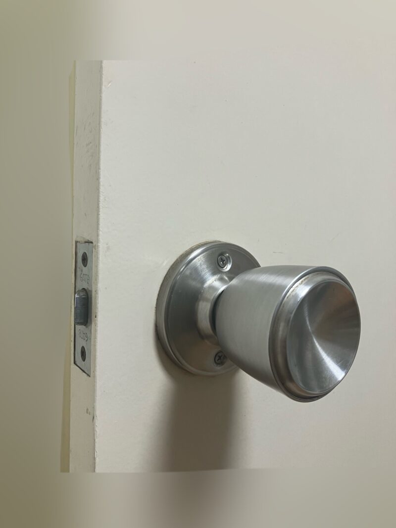 練馬区【賃貸物件|トイレ錠の緊急交換】