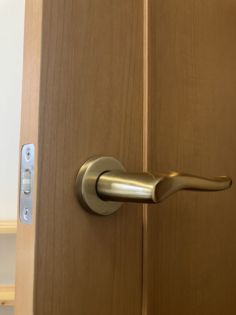 【板橋区｜室内ドア レバーハンドル不具合修理（ラッチ部交換）】