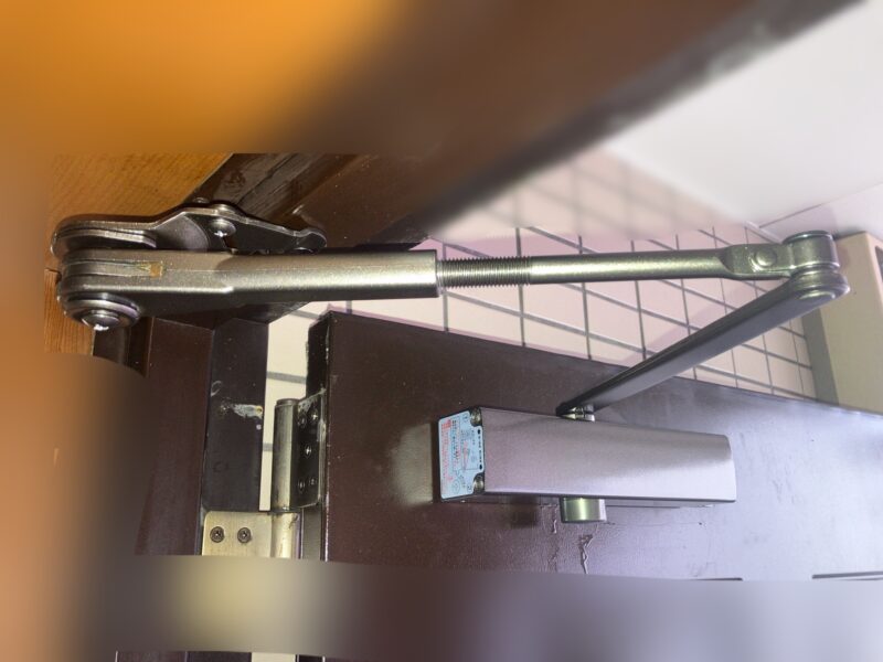 杉並区　ドアクローザー交換