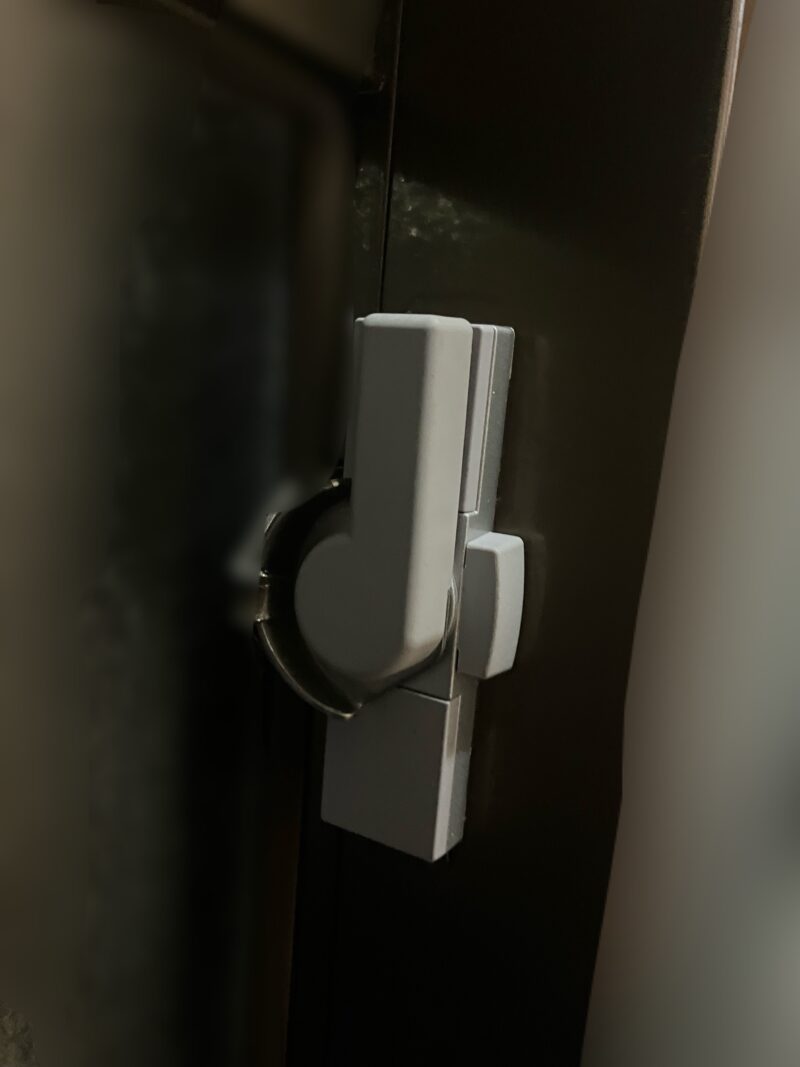 練馬区 ベランダのクレセント錠故障|緊急交換事例