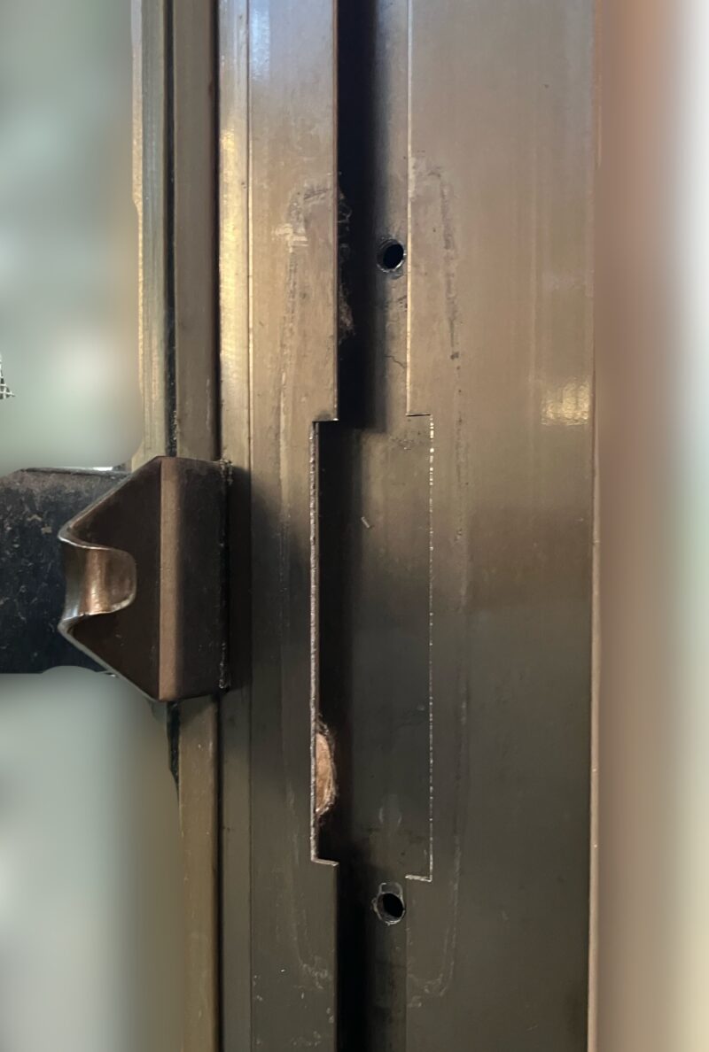 【練馬区谷原】富士サッシのクレセント錠が故障｜破損による緊急交換対応