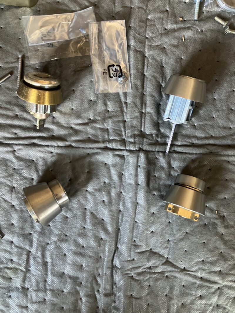 【豊島区要町】鍵紛失による緊急鍵交換|上下同一キーのディンプルキーへ交換対応