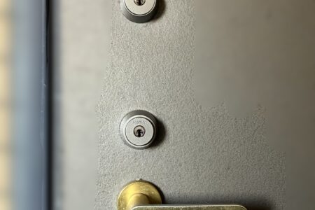 【豊島区要町】鍵紛失による緊急鍵交換｜上下同一キーのディンプルキーへ交換対応