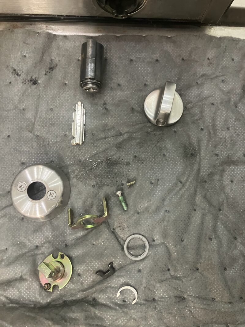 西東京市 ひばりヶ丘｜店舗様 自動ドア鍵折れ・鍵抜き施工事例