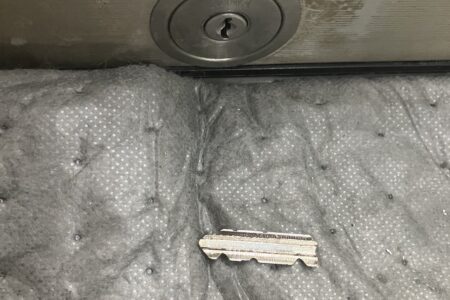 西東京市 ひばりヶ丘｜店舗様 自動ドア鍵折れ・鍵抜き施工事例