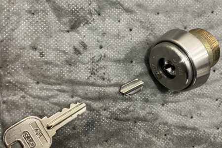 西東京市 田無町｜法人エントランス鍵折れ・鍵抜き緊急対応