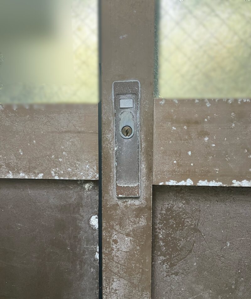 練馬区石神井台｜店舗引き戸錠の鍵交換｜紛失のためディンプルキーへ交換/緊急駆け付け