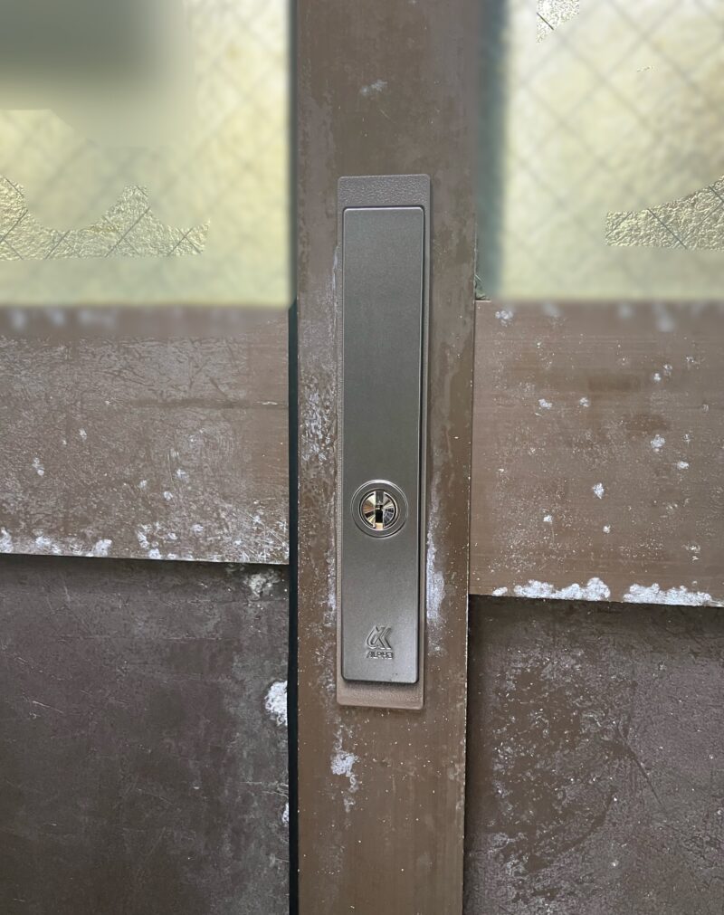 練馬区石神井台｜店舗引き戸錠の鍵交換｜紛失のためディンプルキーへ交換/緊急駆け付け