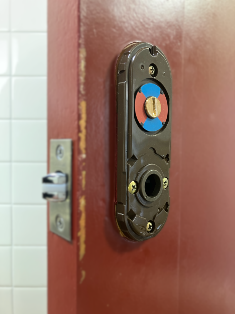 渋谷区／法人様／トイレドアレバーハンドル不具合／即日緊急対応